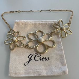 Gold & Ivory Daisy Necklace. NWOT.